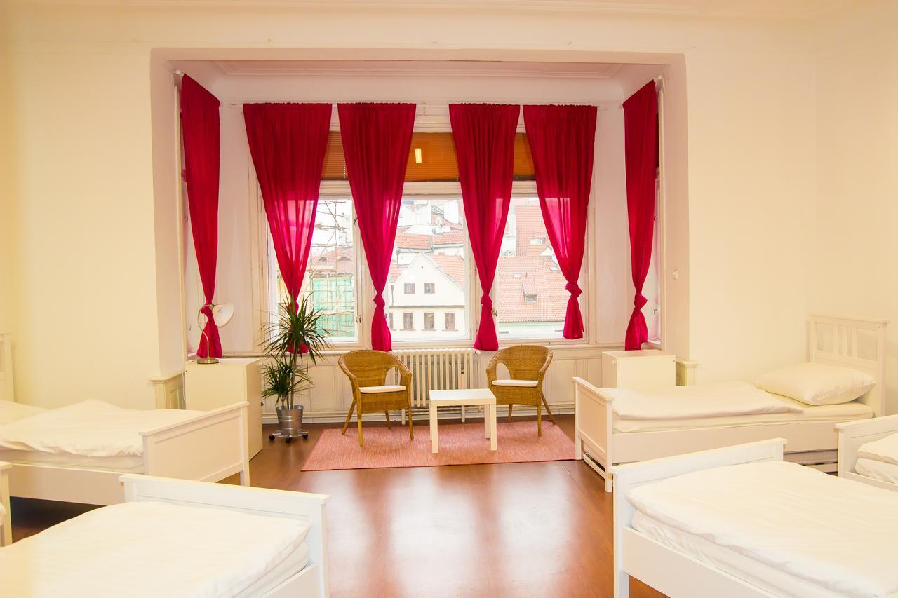 Hostel Franz Kafka Praga Zewnętrze zdjęcie